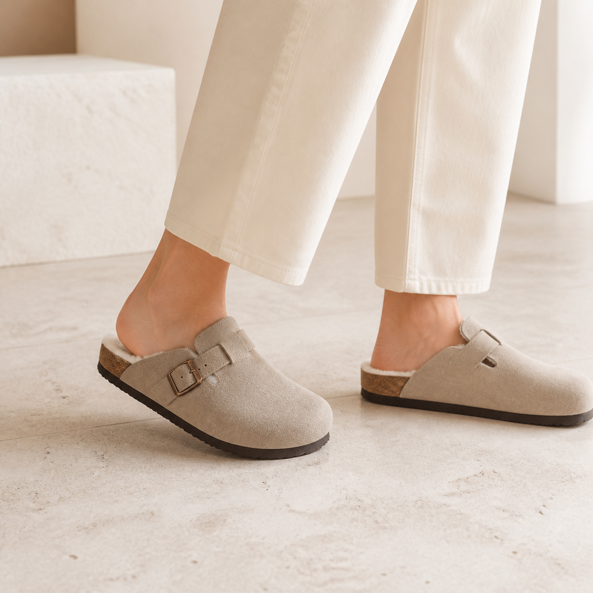 Lya | Suede Clogs